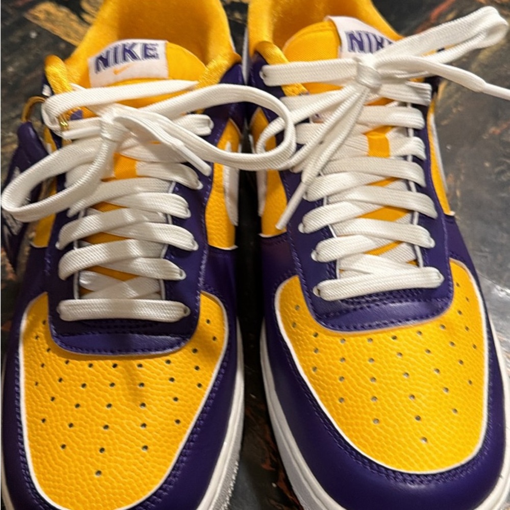 Nike Men's Bold Purple and Yellow Sneakers